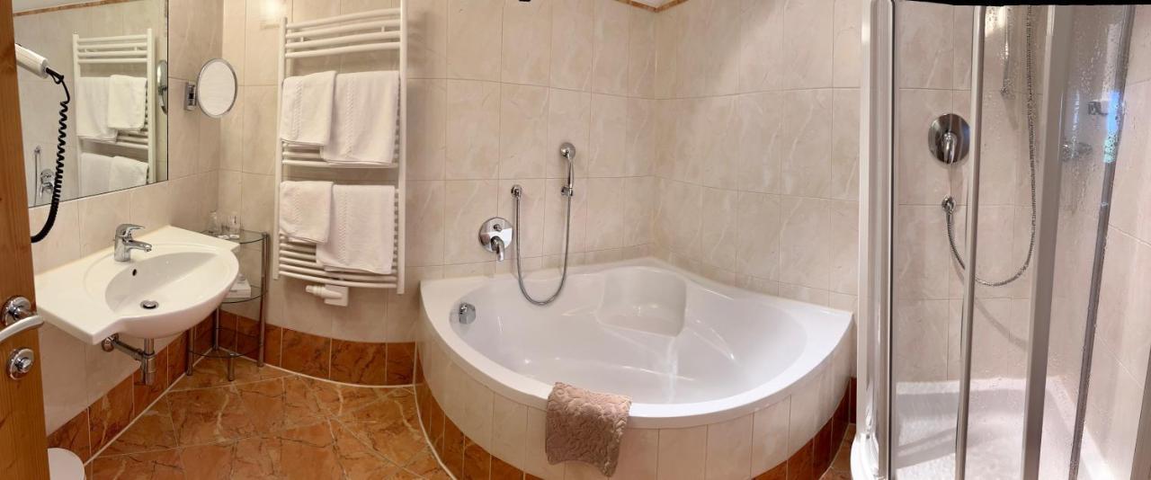 Loipenstubn Hotel Brixen im Thale Eksteriør billede
